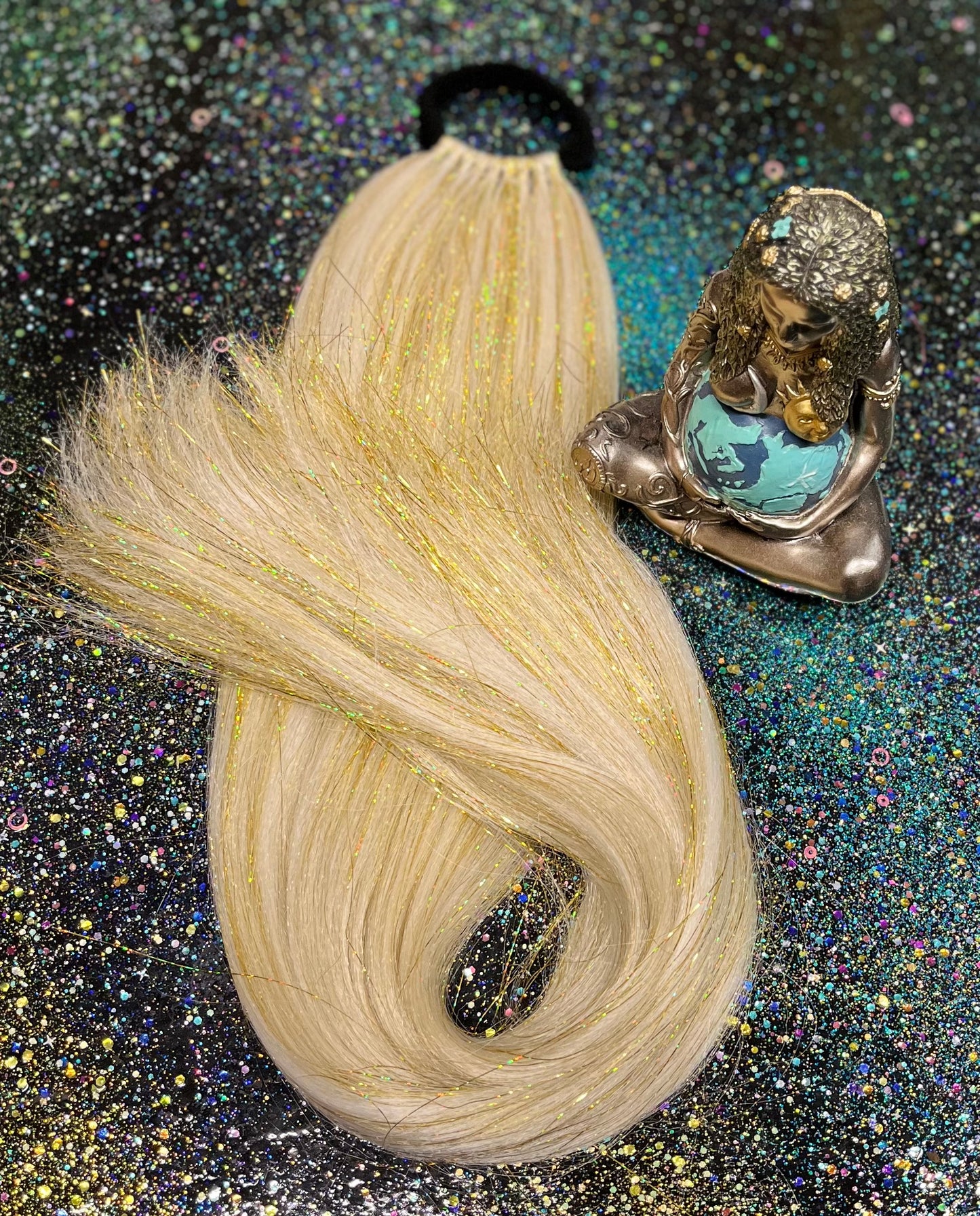 AuRORA - GOLDeN BLoNDE PONYTAiL EXTENSiON