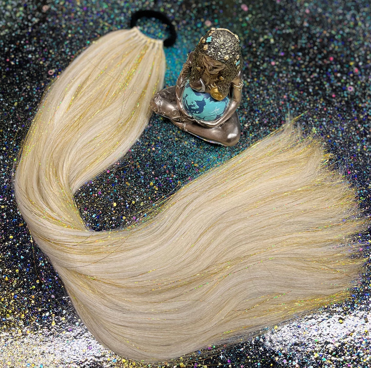 AuRORA - GOLDeN BLoNDE PONYTAiL EXTENSiON